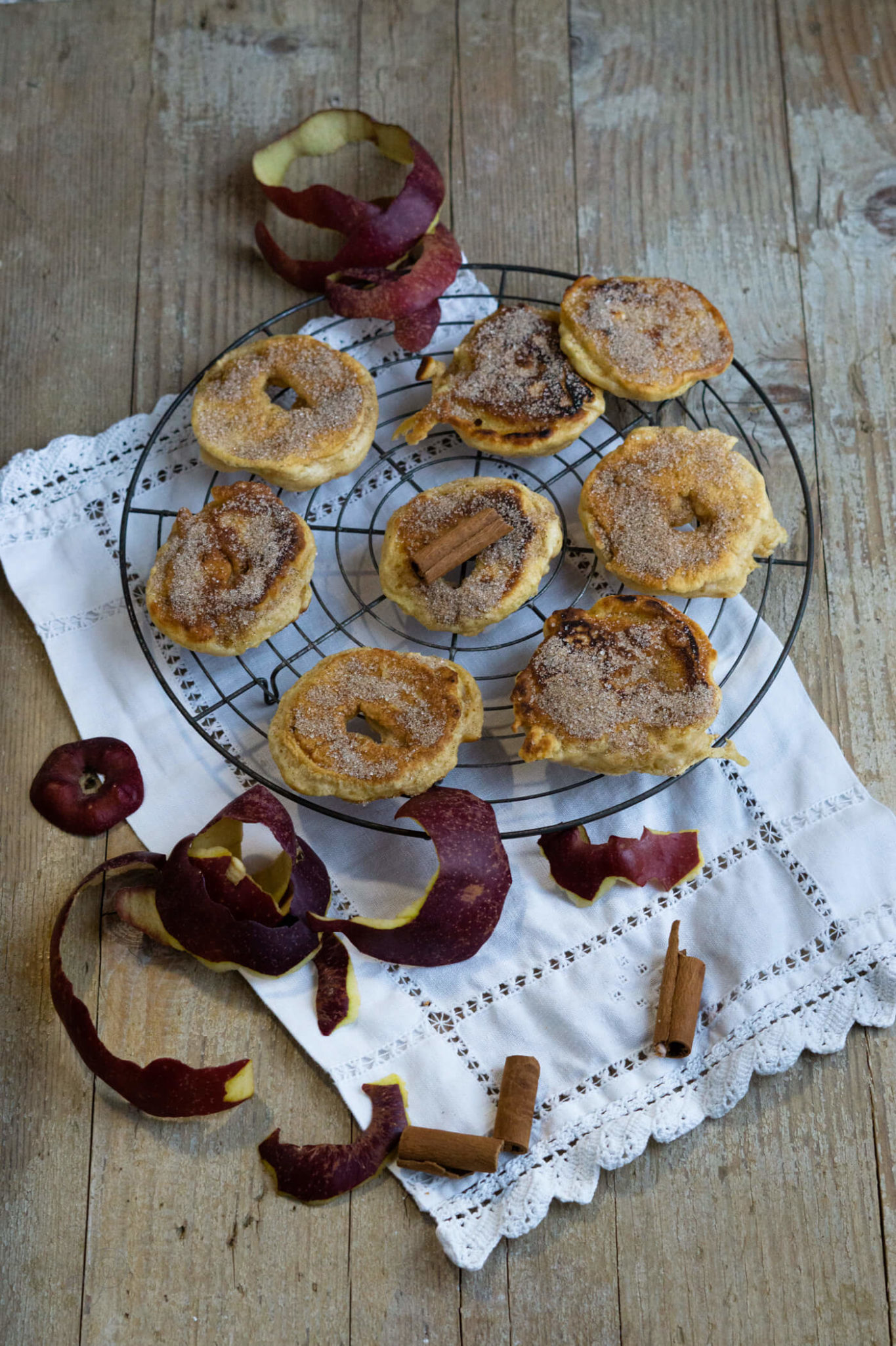 Apfelküchle mit Zimt und Zucker - Küchentraum &amp; Purzelbaum