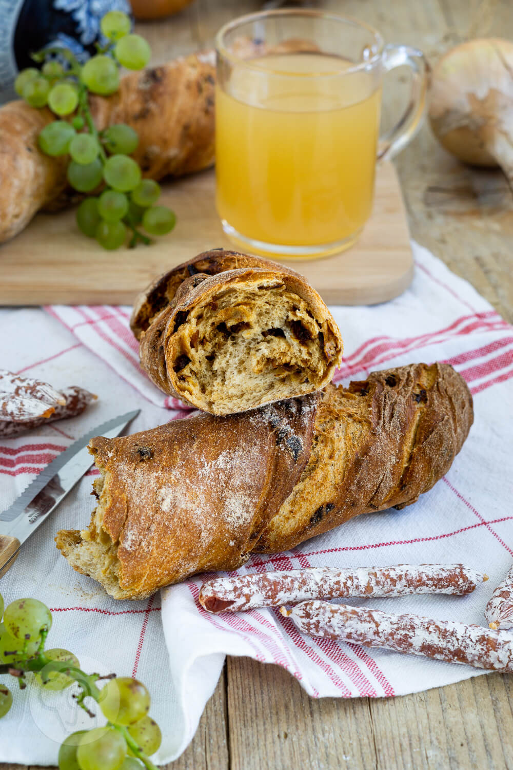 Zwiebelbrot zum World Bread Day - Küchentraum &amp; Purzelbaum