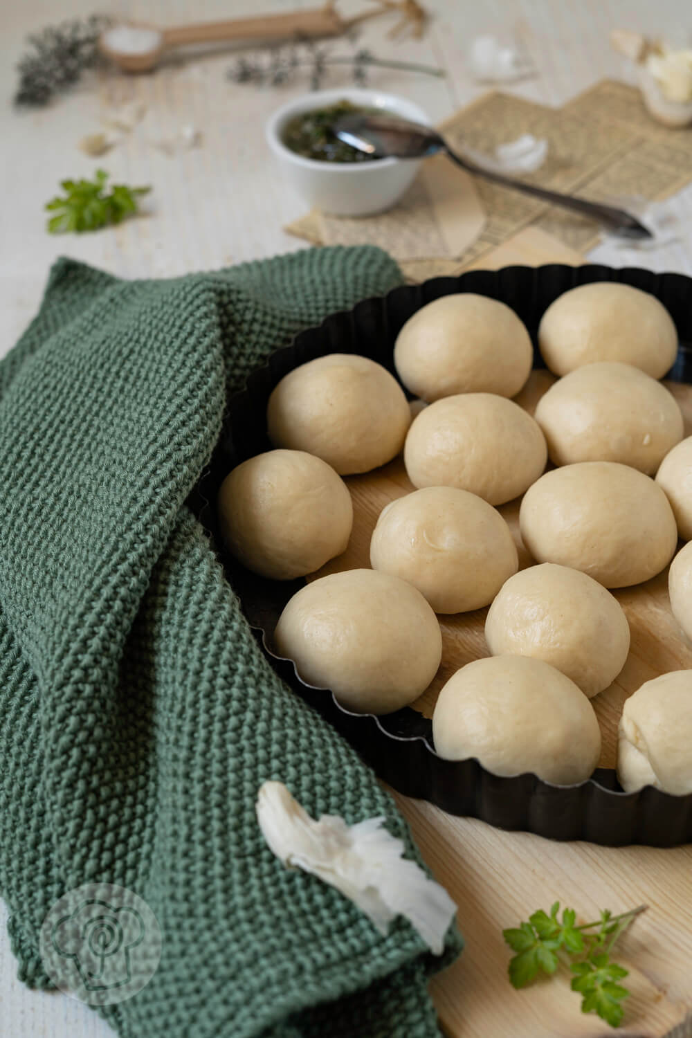 Ukrainische Pampuschki - Knoblauchbrötchen - Küchentraum &amp; Purzelbaum