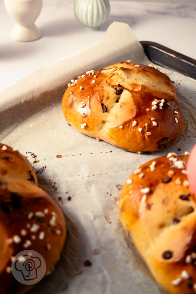 Osterpinze - Osterbrot aus Österreich auf einem Blech