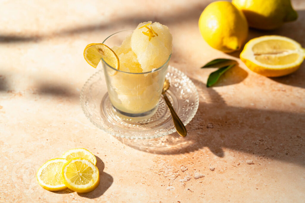 Sorbetto al limone - einfaches Zitronensorbet im Glas