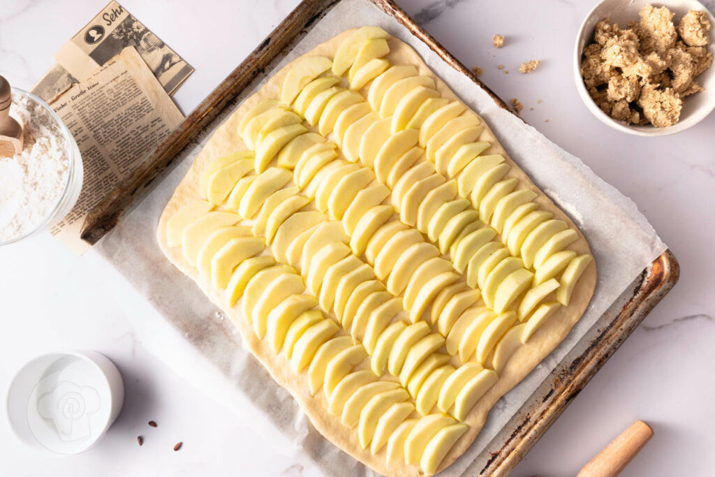 Apfelkuchen mit Streuseln vom Blech - Schritt für Schritt Anleitung