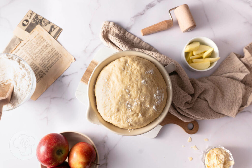 Apfelkuchen mit Streuseln vom Blech - Schritt für Schritt Anleitung