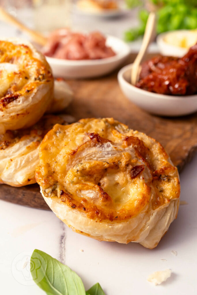 Blätterschnecken mit Parmaschinken