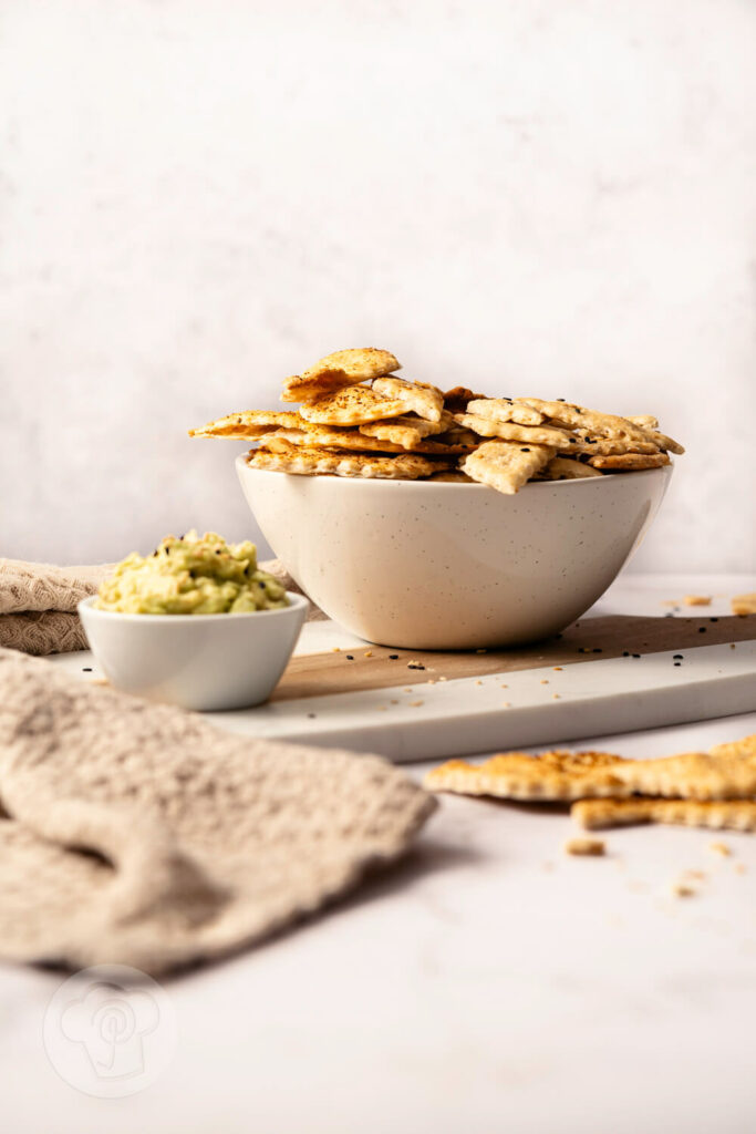 Knusprige Cracker mit Sauerteig