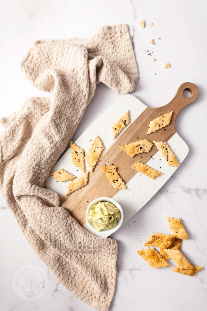 Knusprige Cracker mit Sauerteig