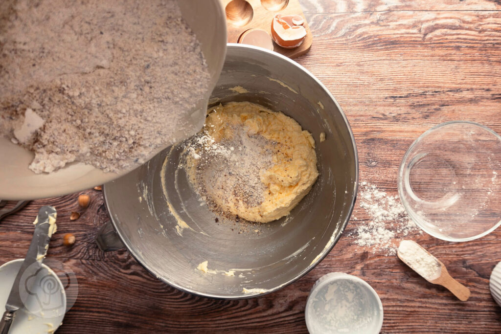 Schneller Nusskuchen - einfach und saftig - Schrittweise Zubereitung